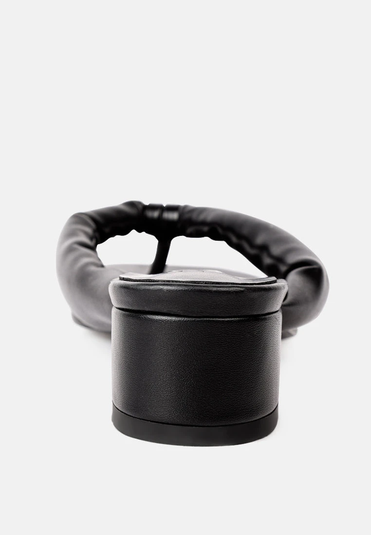 MEMESTAR Black Low Heel Thong Sandals 6 MEMESTAR Black Low Heel Thong Sandals - Image 4